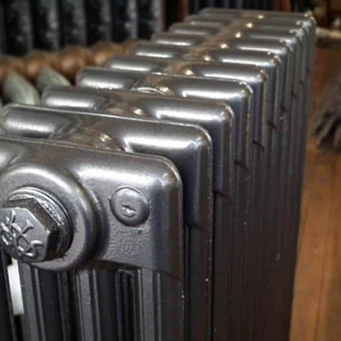 4_column_anthracite-radiator-casa-peckham